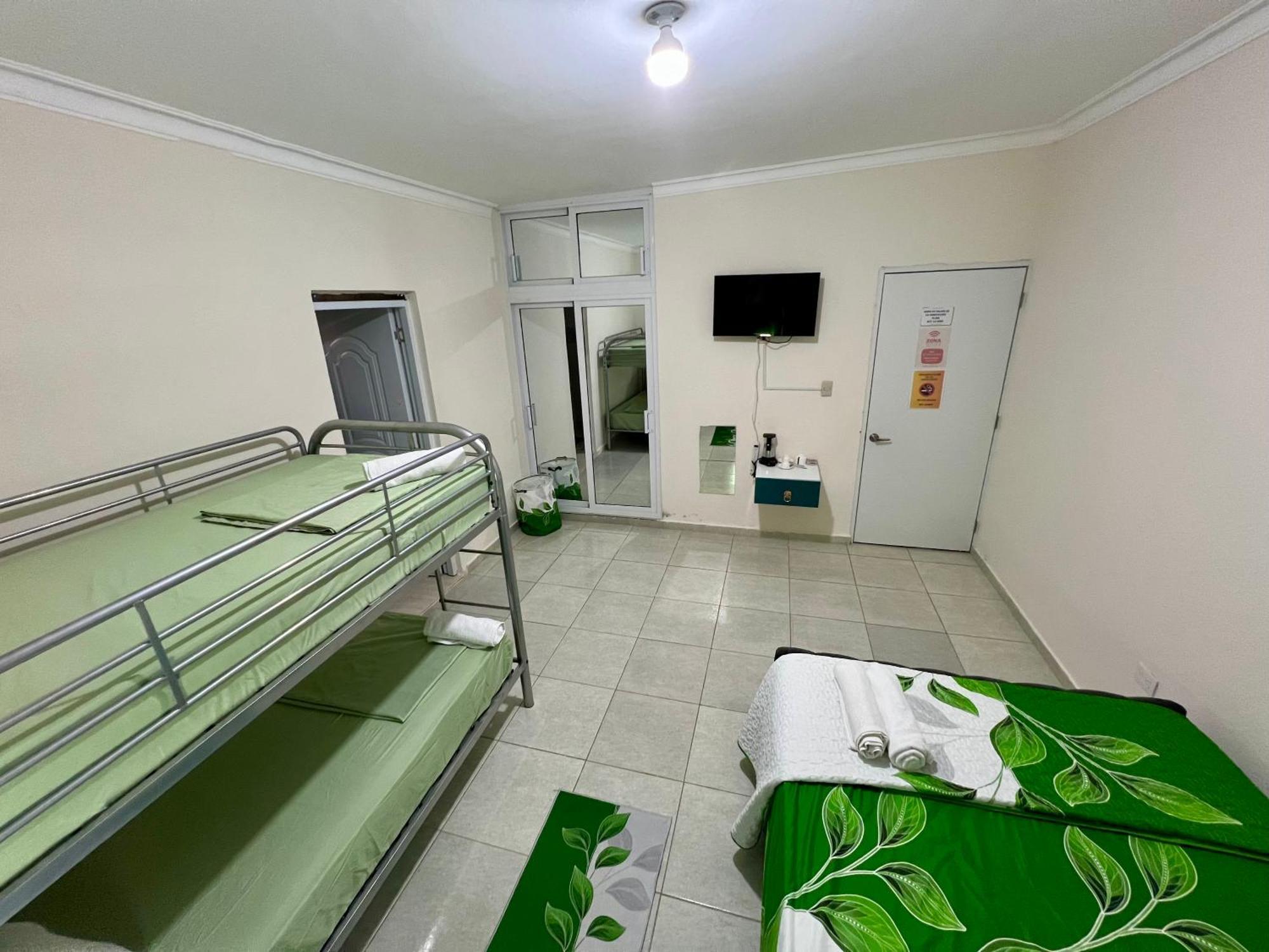 Hotel Mi Dulce Amanecer Pyr Нагуа Екстериор снимка